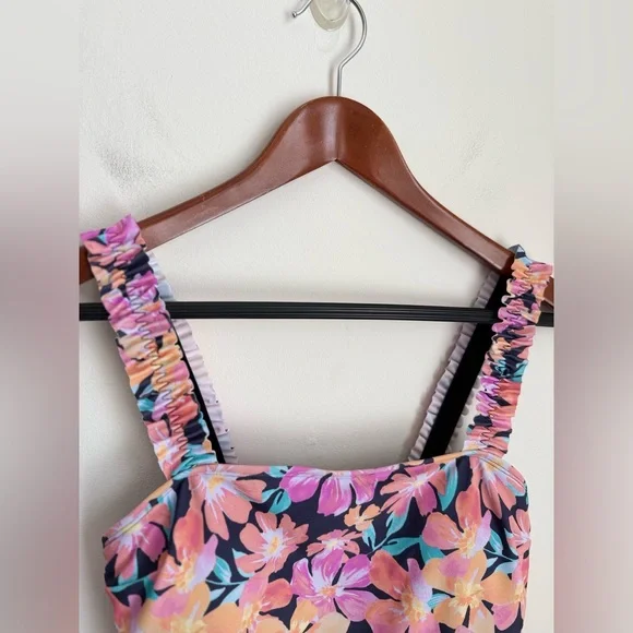 NWT Cupshe Saint Tropez Swimsuit (M) - Picture 5 of 9